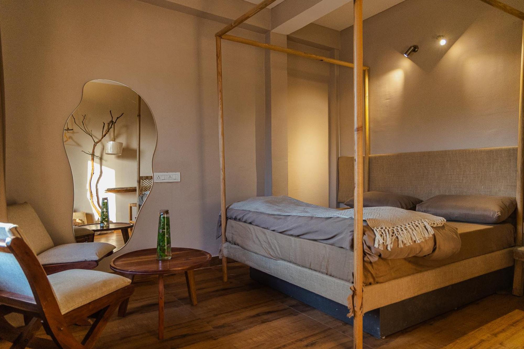 Exstasy Stays - Bathtub Rooms & Cafe - Your Romantic & Cozy Getaway - Thhpsociety - Mukteshwar Esterno foto