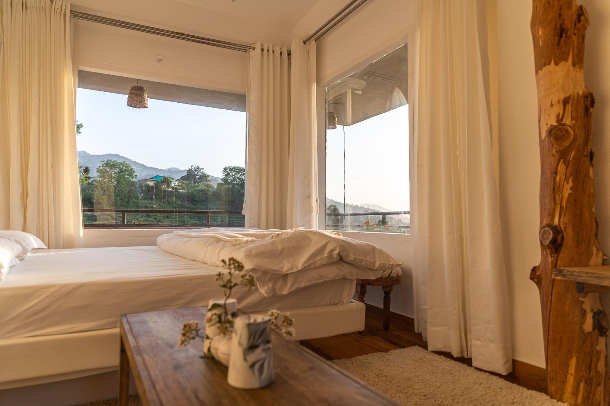 Exstasy Stays - Bathtub Rooms & Cafe - Your Romantic & Cozy Getaway - Thhpsociety - Mukteshwar Esterno foto