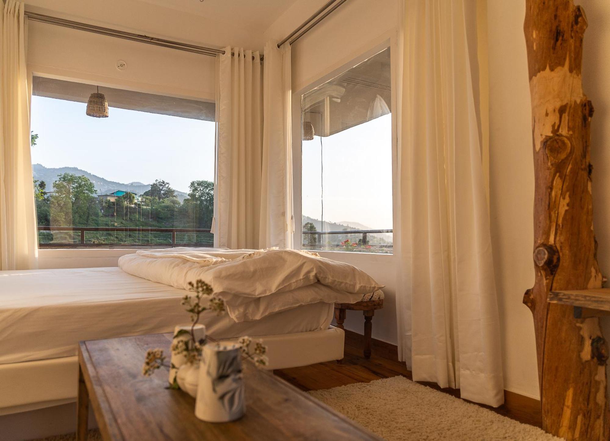 Exstasy Stays - Bathtub Rooms & Cafe - Your Romantic & Cozy Getaway - Thhpsociety - Mukteshwar Esterno foto