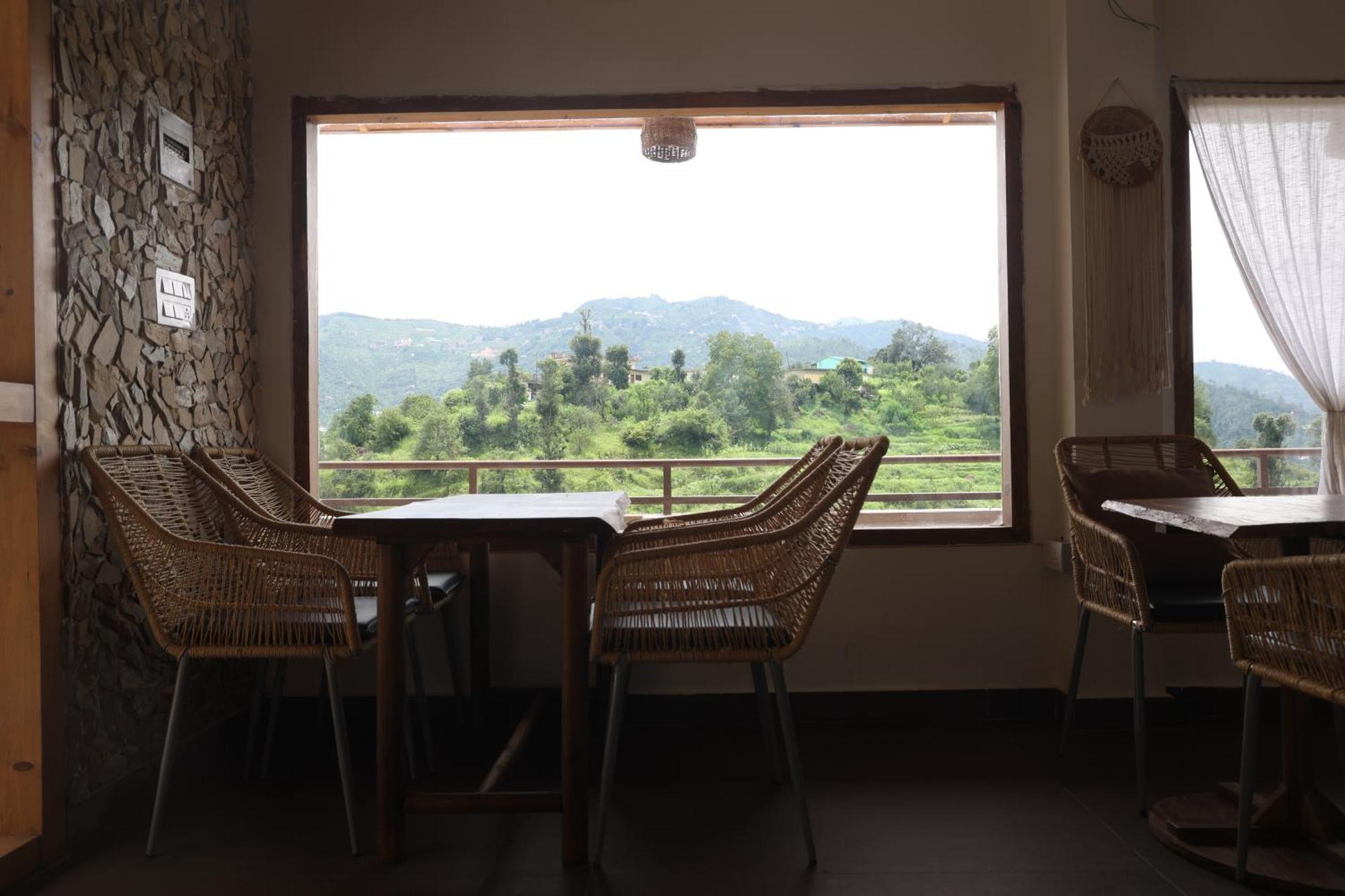 Exstasy Stays - Bathtub Rooms & Cafe - Your Romantic & Cozy Getaway - Thhpsociety - Mukteshwar Esterno foto