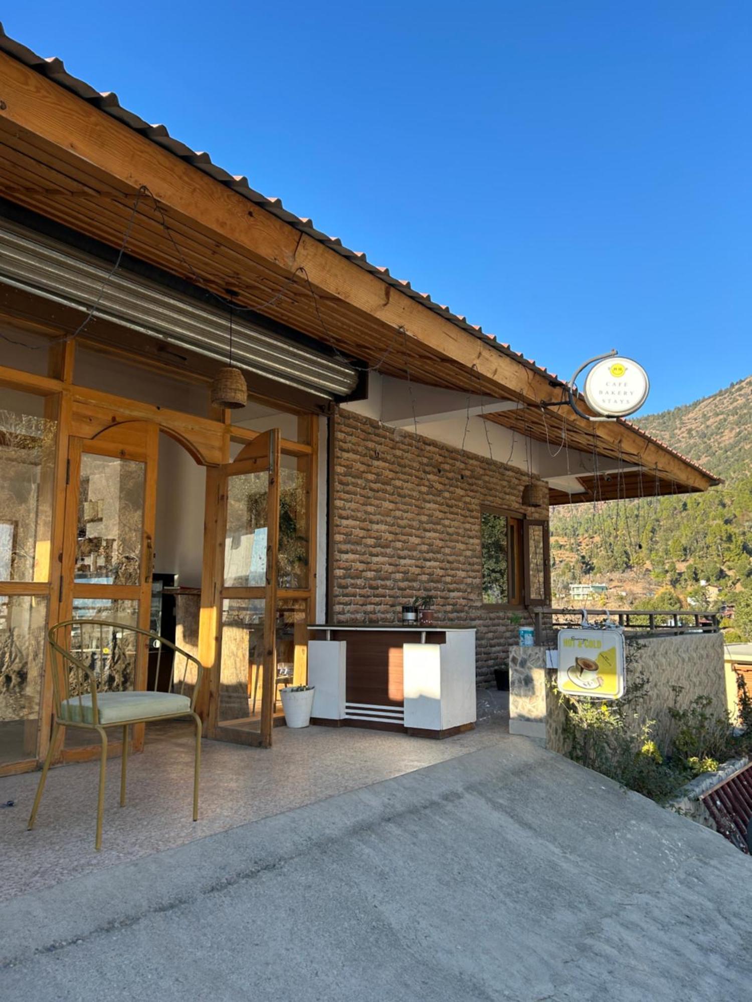 Exstasy Stays - Bathtub Rooms & Cafe - Your Romantic & Cozy Getaway - Thhpsociety - Mukteshwar Esterno foto