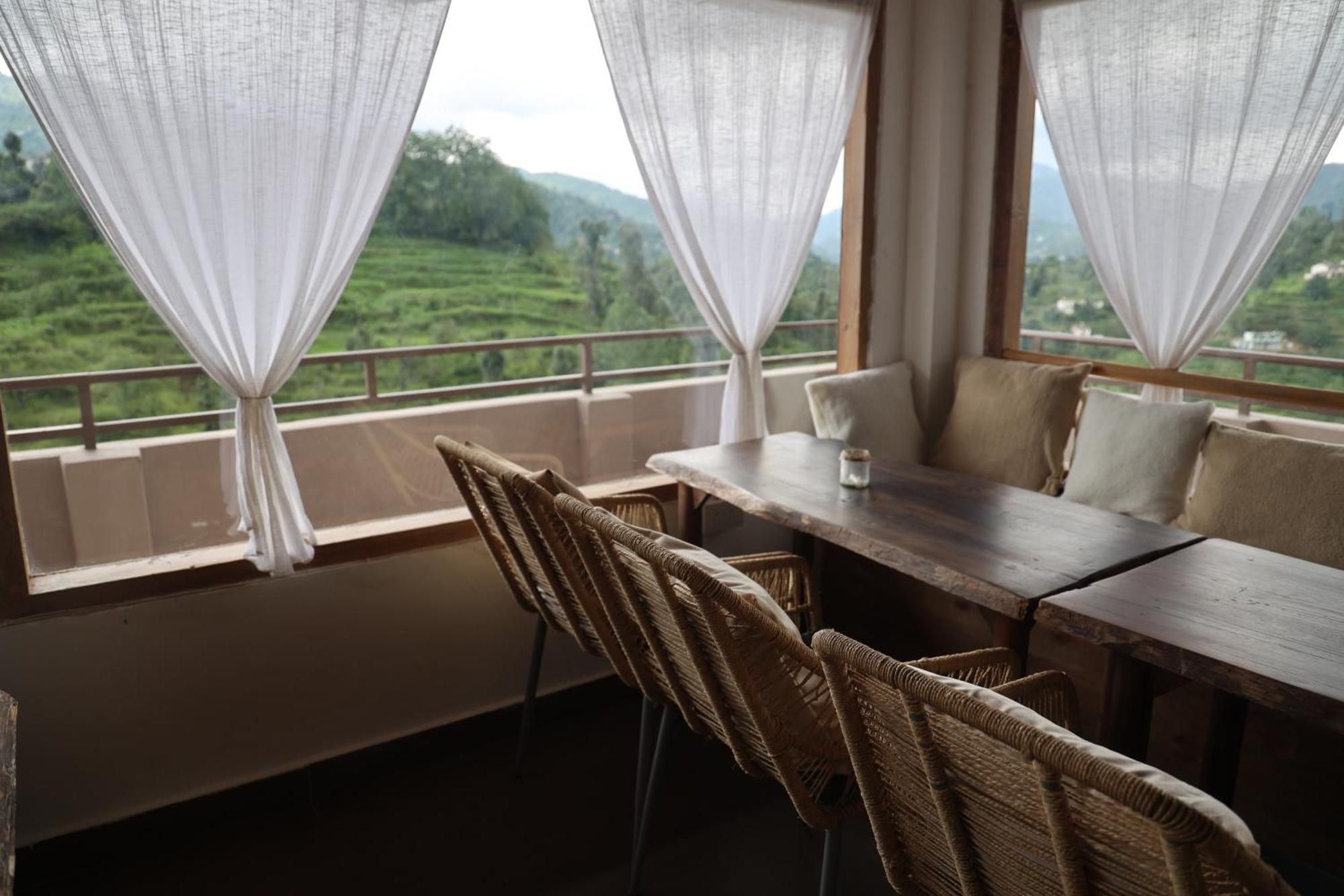 Exstasy Stays - Bathtub Rooms & Cafe - Your Romantic & Cozy Getaway - Thhpsociety - Mukteshwar Esterno foto