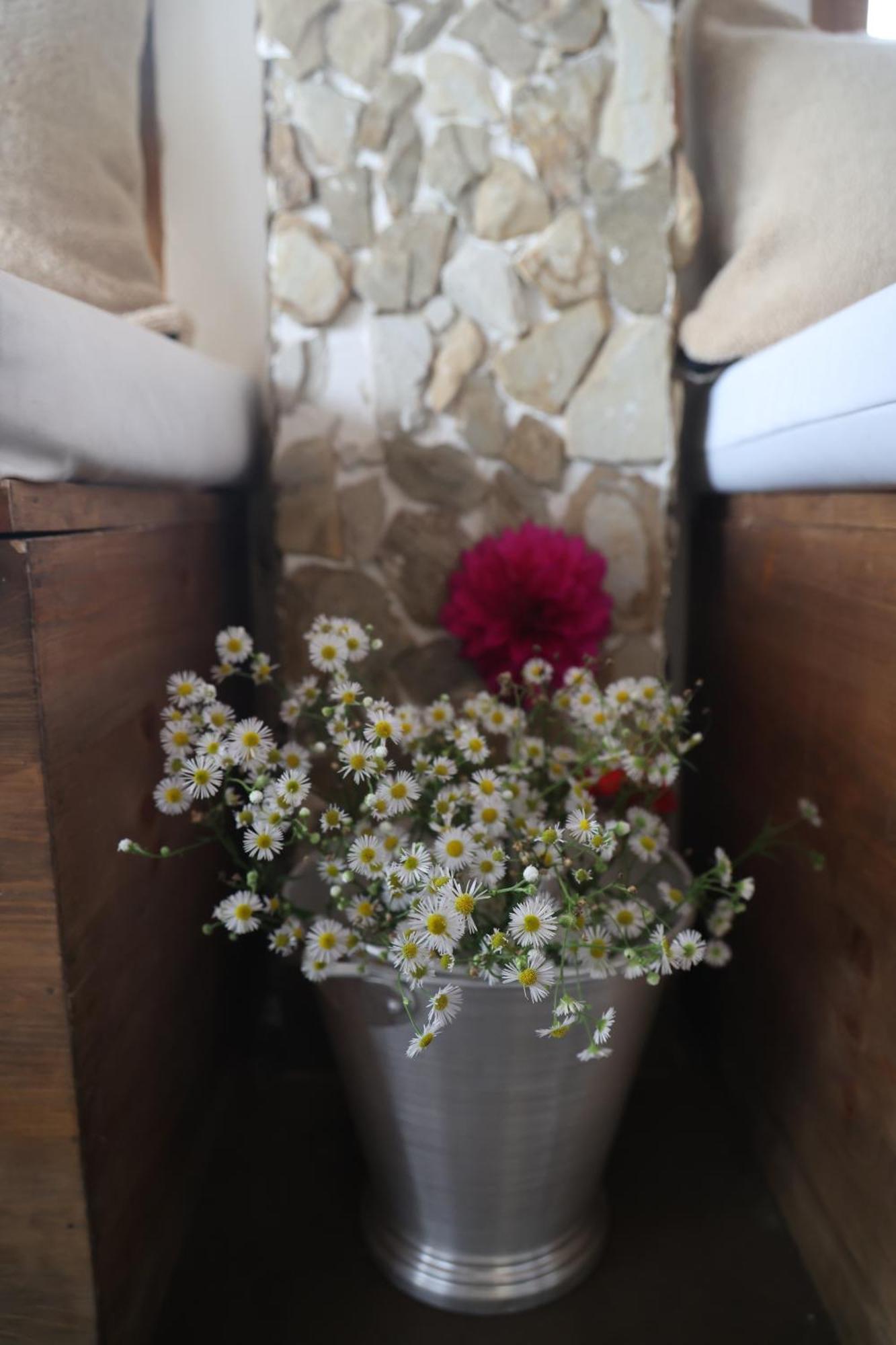 Exstasy Stays - Bathtub Rooms & Cafe - Your Romantic & Cozy Getaway - Thhpsociety - Mukteshwar Esterno foto