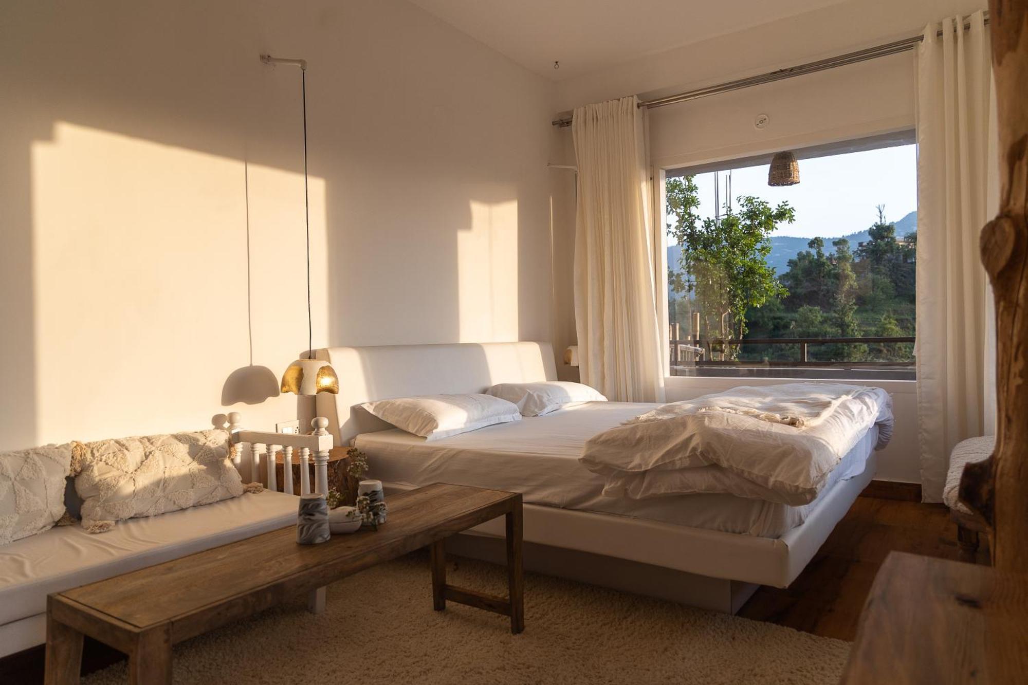 Exstasy Stays - Bathtub Rooms & Cafe - Your Romantic & Cozy Getaway - Thhpsociety - Mukteshwar Esterno foto